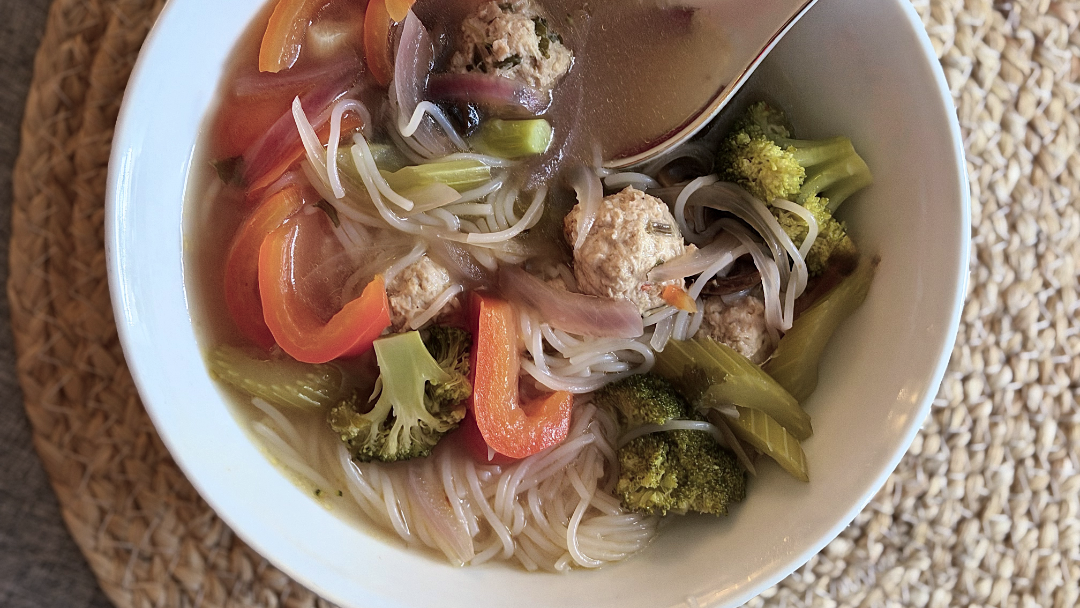 Soupe Pho au poulet maison
